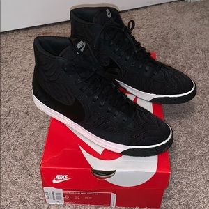 Black and white women’s Nike blazer size 8.5